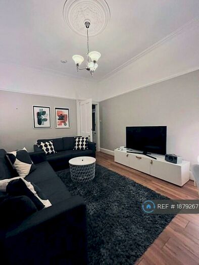 2 Bedroom Flat To Rent In Crow Road, Glasgow, G11