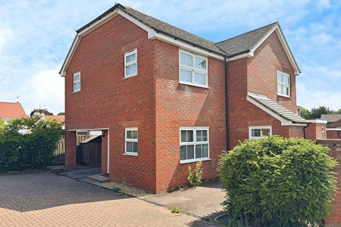 1 Bedroom Flat To Rent In Tattlers Knoll, Toddington, LU5
