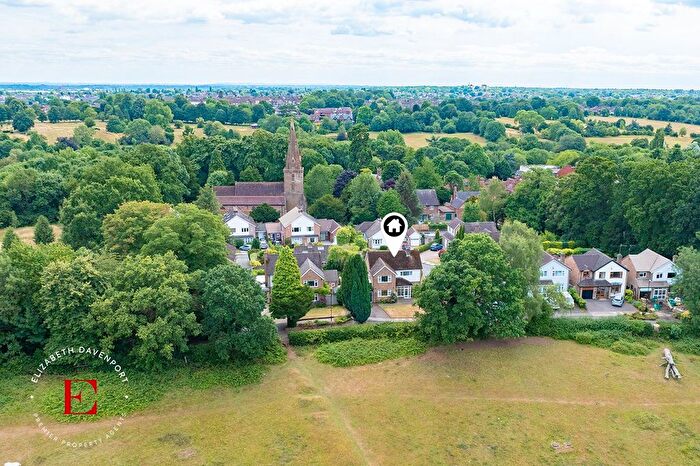 4 Bedroom Detached House For Sale In Church Walk, Allesley, CV5