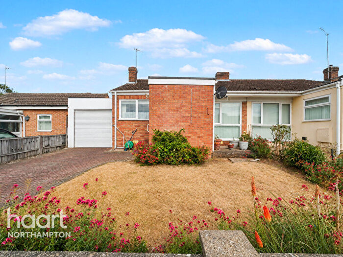 2 Bedroom Semi-Detached Bungalow For Sale In Meadow View, Higham Ferrers, NN10