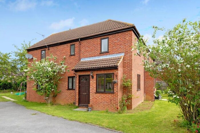 1 Bedroom Terraced House To Rent In Bicester, Oxfordshire, OX26