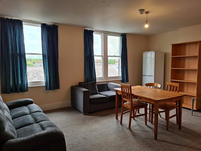 1 Bedroom House To Rent In Room, B Mill Road, Cambridge, CB1