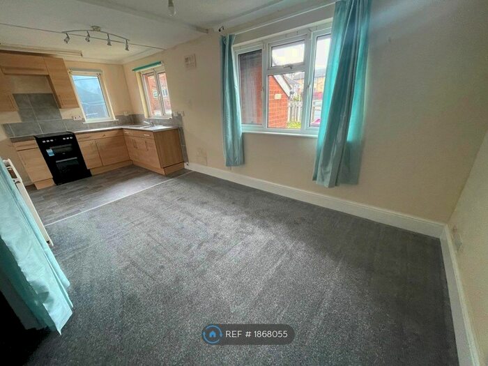 1 Bedroom Bungalow To Rent In Thicket Drive, Maltby, Rotherham, S66