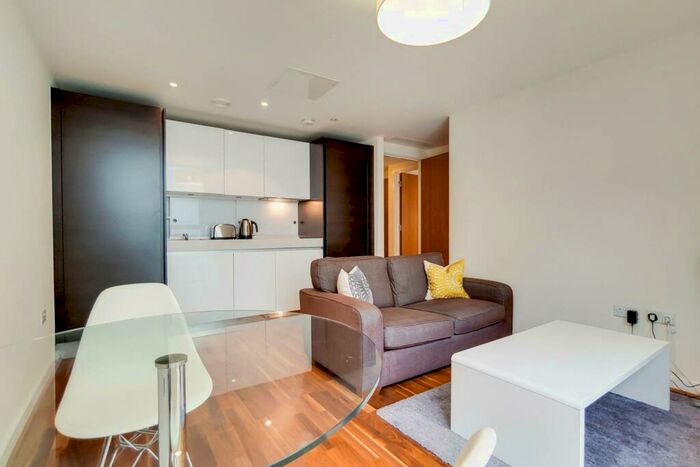 1 Bedroom Flat To Rent In Lambs Passage, City, London, EC1Y