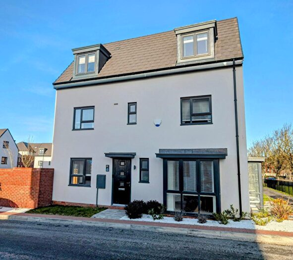 4 Bedroom Detached House For Sale In Sandpiper Drive, Lakeside, Doncaster, DN4