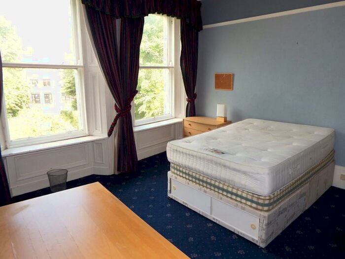 6 Bedroom Terraced House To Rent In Chester Crescent, Newcastle Upon Tyne, NE2