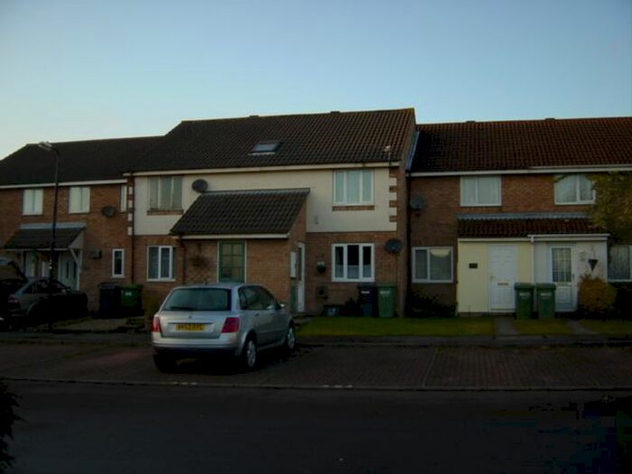 1 Bedroom Flat To Rent In Oaktree Crescent, Bradley Stoke, BS32