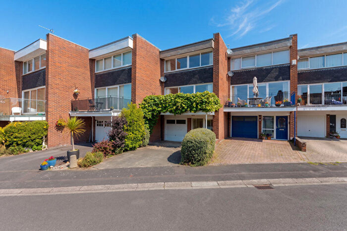 3 Bedroom Terraced House For Sale In Fairway Close, Brunton Park, Gosforth, Newcastle Upon Tyne, NE3