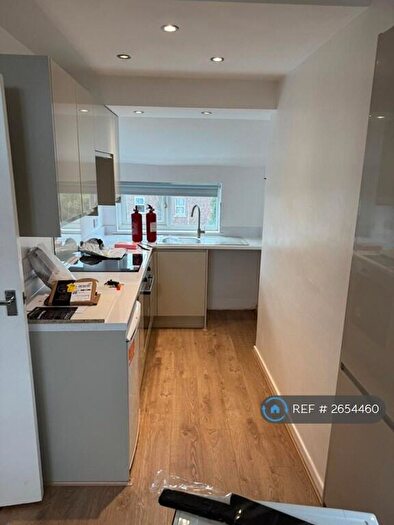 1 Bedroom Flat To Rent In Osborne Road, Manchester, M19