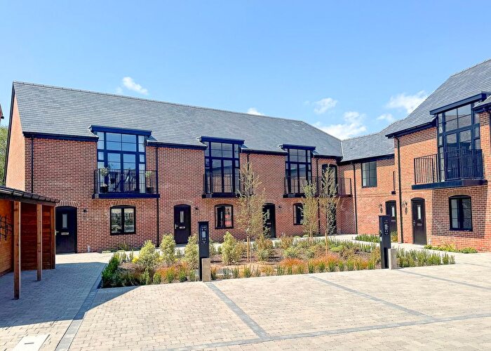 3 Bedroom Terraced House For Sale In Connaught Place, Brockenhurst, SO42