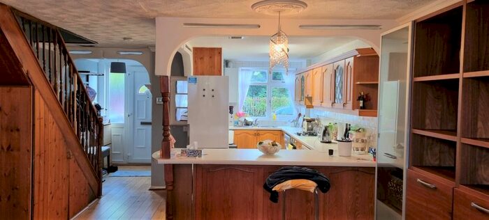 3 Bedroom Terraced House To Rent In Cobham, Great Strand, Colindale, NW9