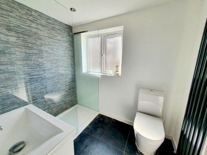 3 Bedroom Flat To Rent In Field End Road, Ruislip, Middlesex, HA4