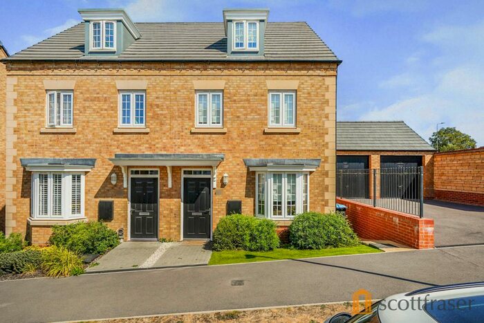 2 Bedroom Semi-Detached House To Rent In Skylark Way, Witney, OX28