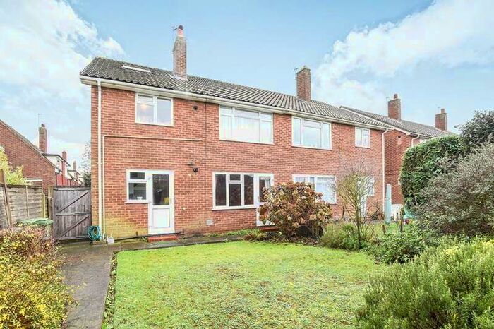 2 Bedroom Apartment To Rent In Epsom Close, Bexleyheath, Kent, DA7