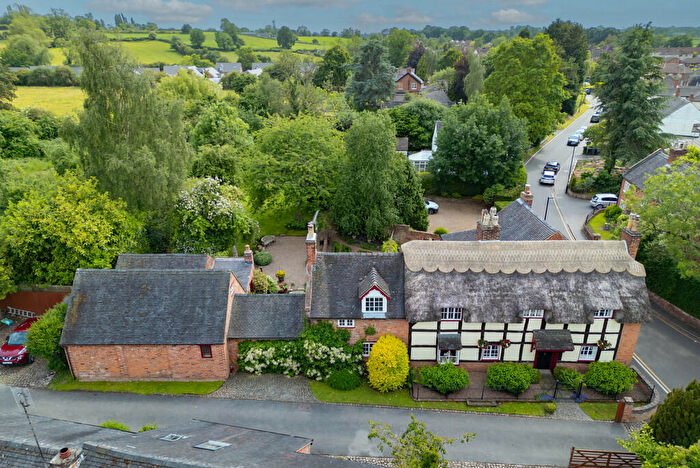 4 Bedroom Cottage For Sale In Beacon Road, Rolleston-on-Dove, DE13