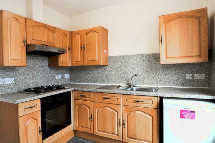 6 Bedroom End Of Terrace House To Rent In Queens Park Road, Brighton, BN2