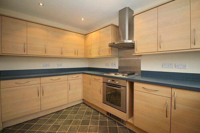 2 Bedroom Apartment To Rent In Holland Close, Loughborough, LE11