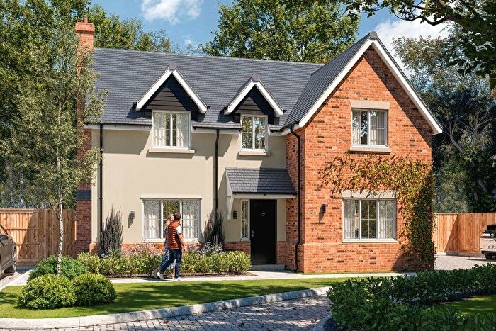 4 Bedroom Detached House For Sale In Hall Lane, Shenfield, Brentwood, CM15