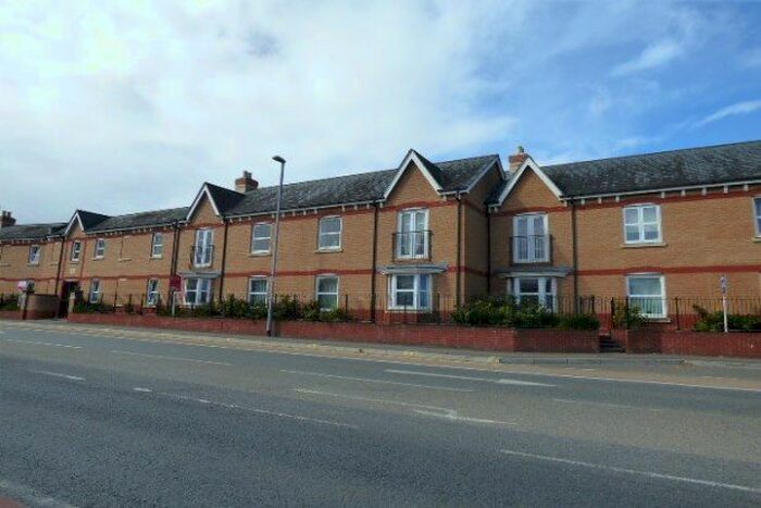 1 Bedroom Flat To Rent In Standish Court, Taunton, TA1