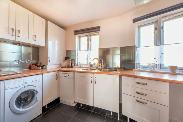 2 Bedroom Flat To Rent In Portman Gate, Marylebone, London, NW1