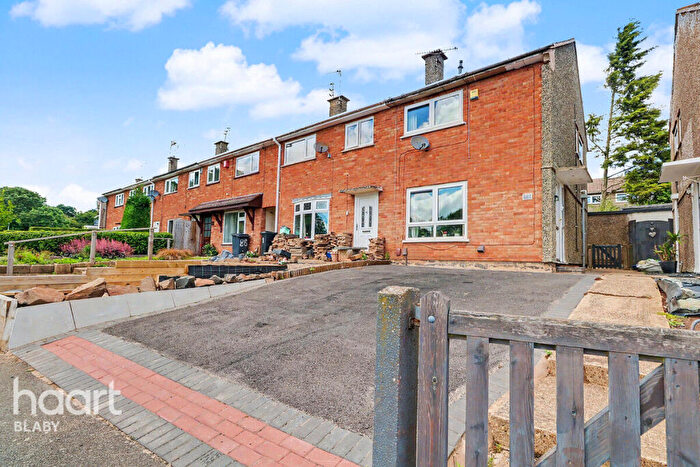 2 Bedroom End Of Terrace House For Sale In Featherstone Drive, Leicester, LE2