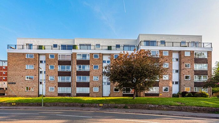 2 Bedroom Property To Rent In Solomons Hill, Rickmansworth, WD3