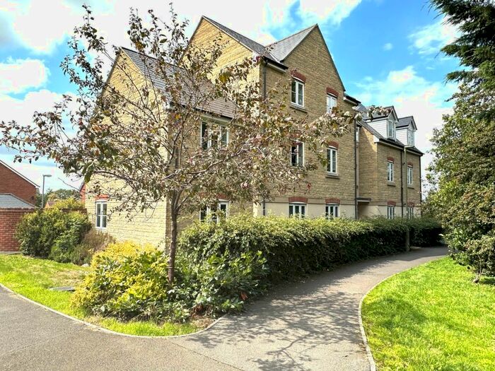 2 Bedroom Flat To Rent In Walker Drive, Faringdon, Oxfordshire, SN7