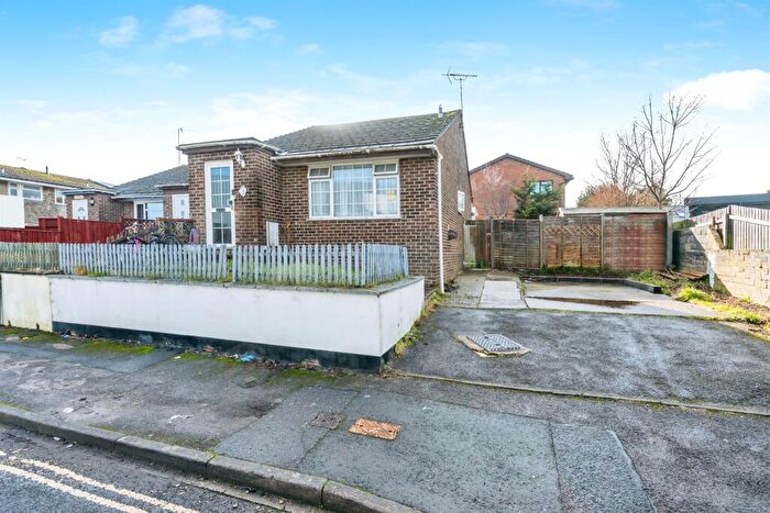 2 Bedroom Terraced Bungalow For Sale In Brooks Lane West, Bognor Regis, PO22