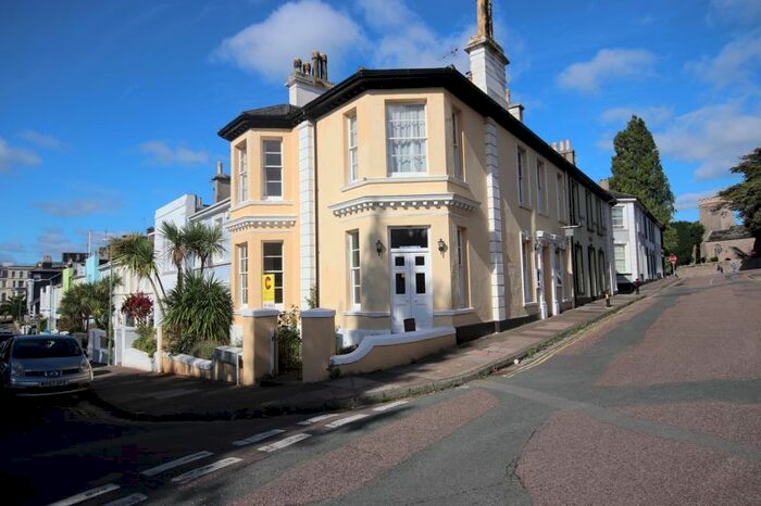 4 Bedroom Property To Rent In Scarborough Road, Torquay, TQ2