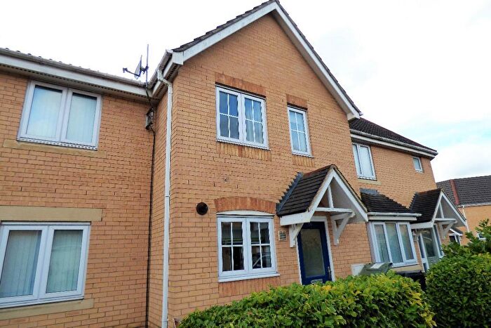 2 Bedroom Terraced House To Rent In Morgan Close, Luton, LU4