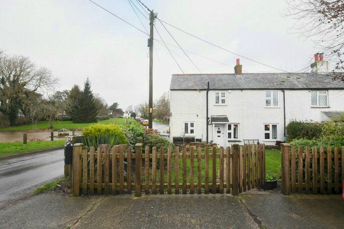 2 Bedroom Cottage For Sale In The Green, Coldred, CT15