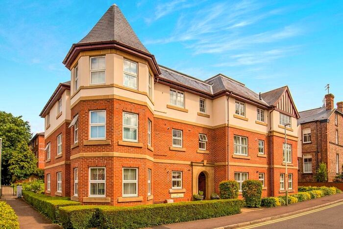 3 Bedroom Flat To Rent In Trinity Mews, Darlington, County Durham, DL3