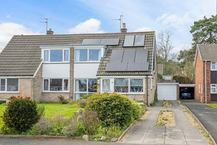3 Bedroom Semi Detached House For Sale In The Paddock, York, YO26