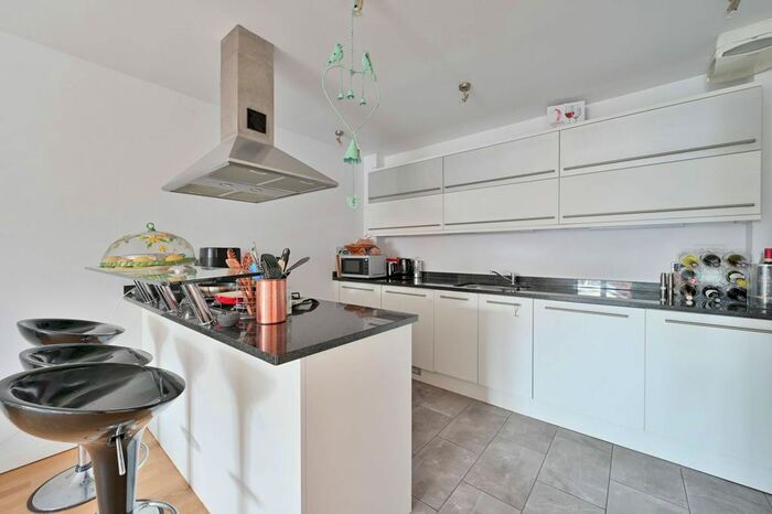 1 Bedroom Flat To Rent In Wimbledon Hill Road, Wimbledon Village, Wimbledon, SW19