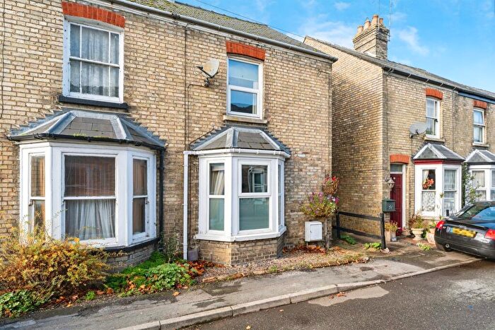 3 Bedroom Semi Detached House For Sale In York Road, Chatteris, PE16