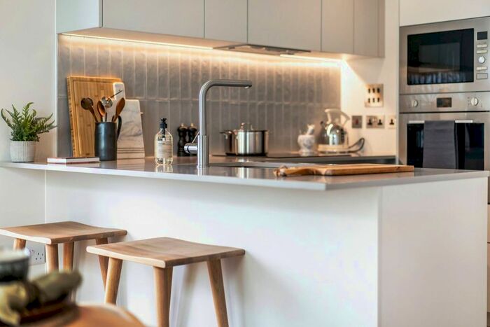 2 Bedroom Flat To Rent In Lyons Dock, Greenford, UB6