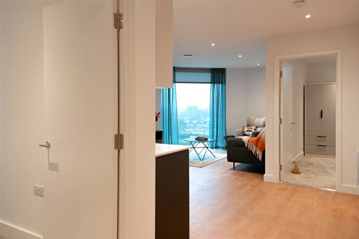 2 Bedroom Flat To Rent In Dantzic Street, Park View, Manchester, M4