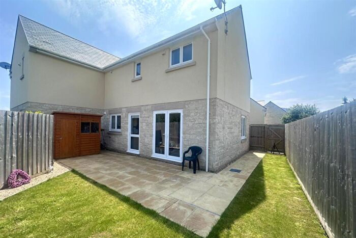 2 Bedroom Semi-Detached House For Sale In Bumpers Lane, Portland, DT5