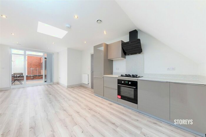 1 Bedroom Flat To Rent In Clockhouse Avenue, Barking, London, IG11