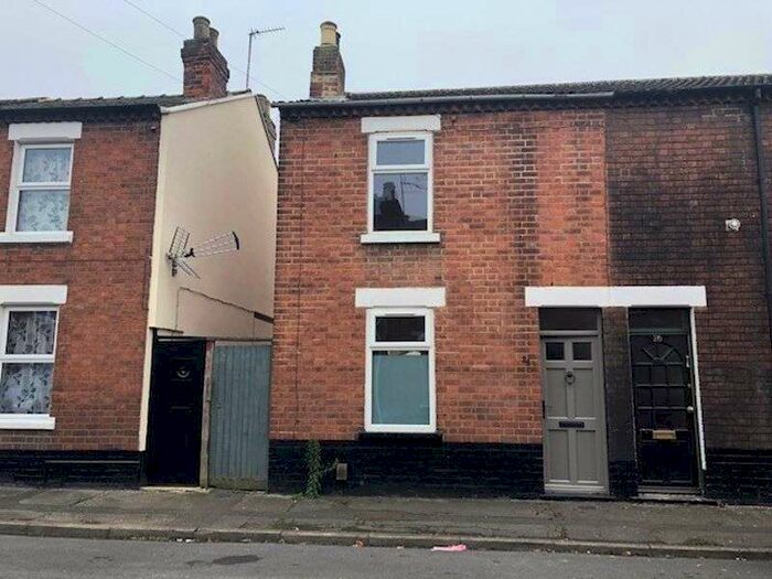 3 Bedroom Property To Rent In Bishopstone Road, Gloucester, GL1