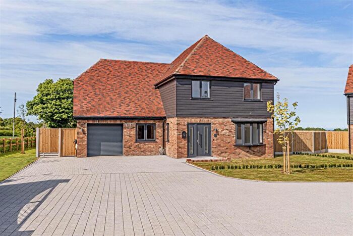 4 Bedroom Detached House For Sale In Mulberry Mews, Sandwich Road, Whitfield, Dover, CT16