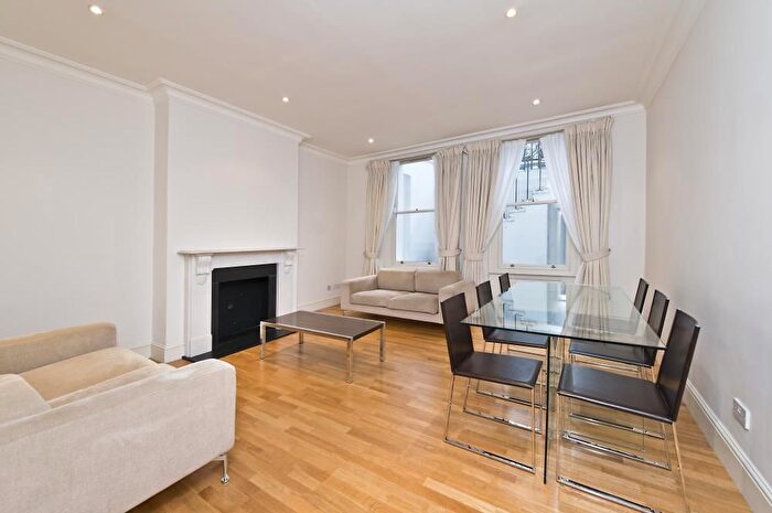 3 Bedroom Flat To Rent In Courtfield Gardens, London, SW5