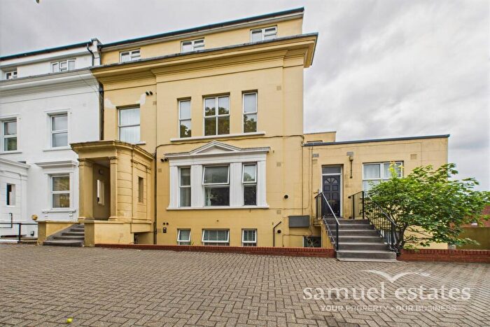 1 Bedroom Flat To Rent In Central Hill, Crystal Palace, SE19