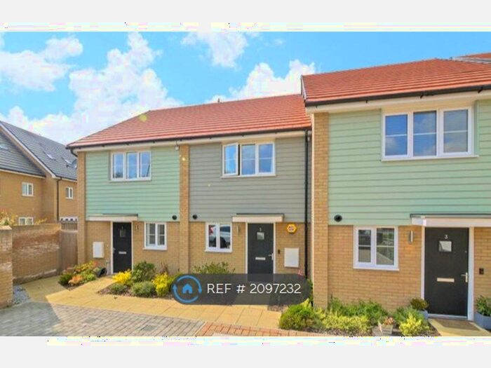 2 Bedroom End Of Terrace House To Rent In Medland Mews, Chertsey, KT16