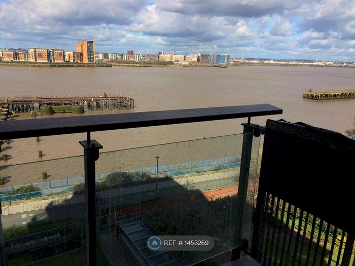 2 Bedroom Flat To Rent In Erebus Drive, London, SE28