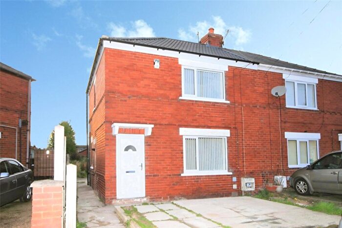 3 Bedroom Semi Detached House To Rent In Mayfield Avenue, Stainforth, Doncaster, South Yorkshire, DN7
