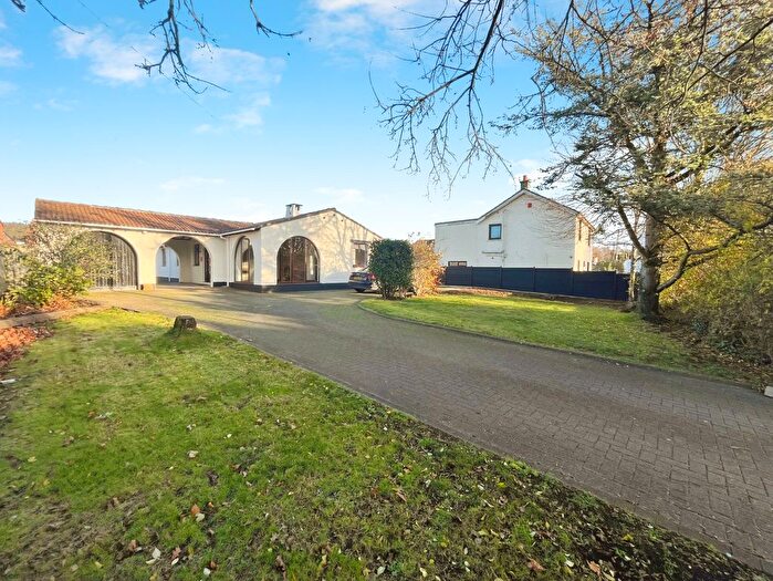 4 Bedroom Bungalow To Rent In Nettlehill Road, Lisburn, BT28
