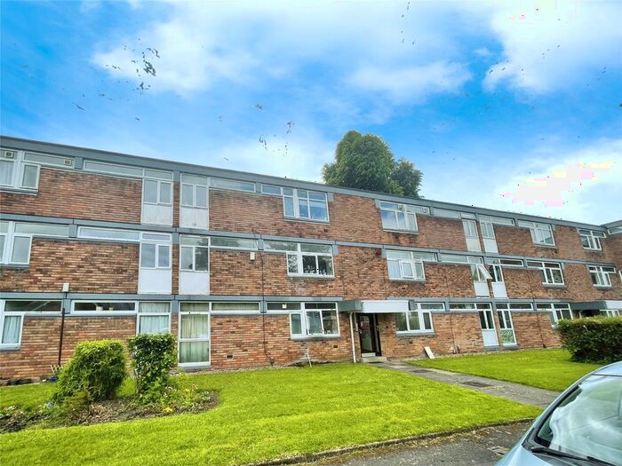 2 Bedroom Flat To Rent In The Lindens, Newbridge Crescent, Wolverhampton, West Midlands, WV6