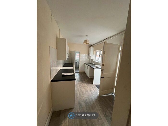 1 Bedroom Flat To Rent In Wintringham Road, Grimsby, DN32