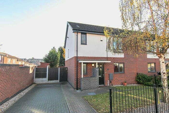 3 Bedroom Semi-Detached House To Rent In Blake Close, Nottingham NG3